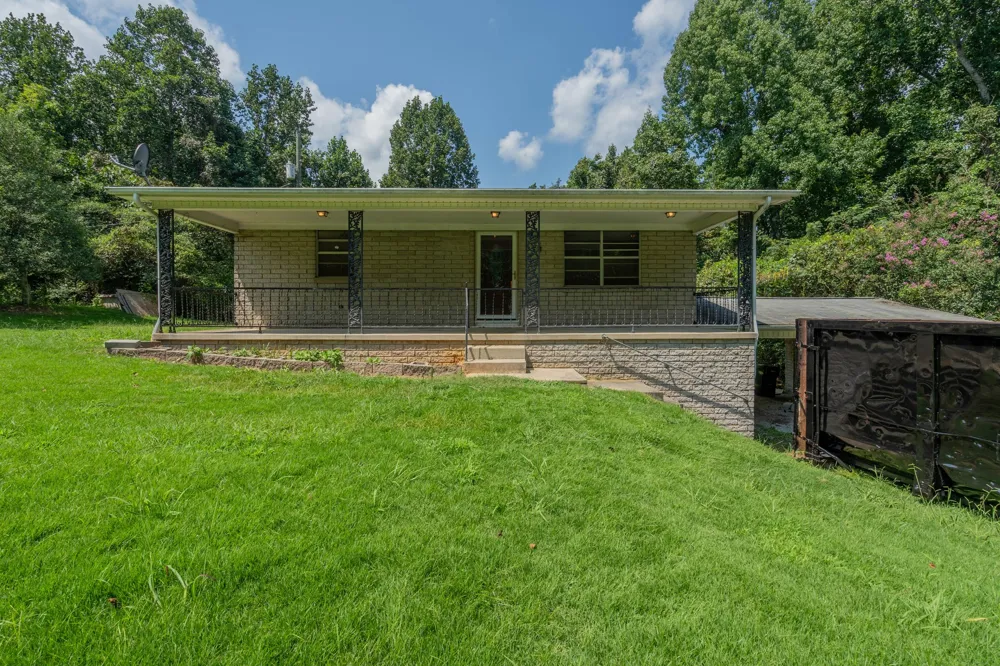 265 Country Ln Lenoir City, TN 37771