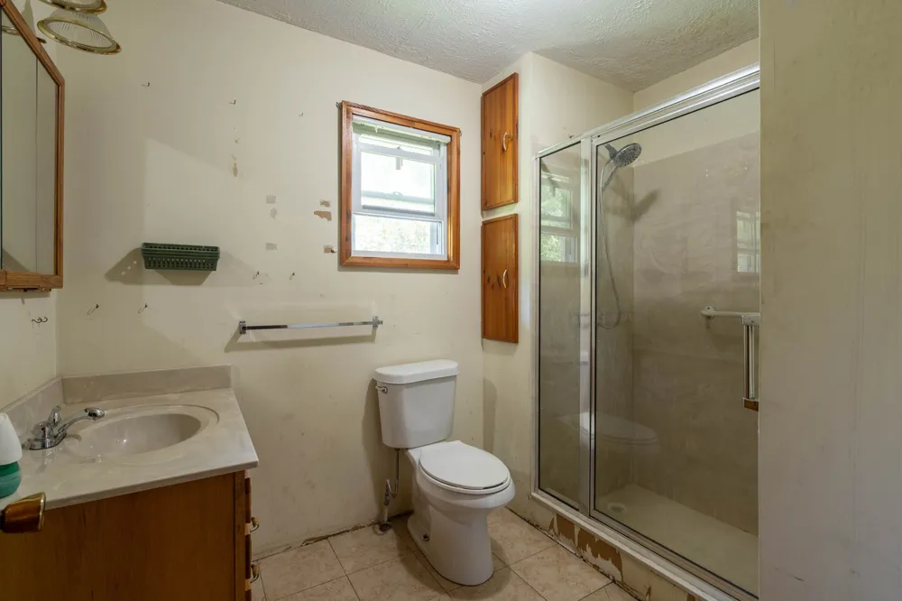 265 Country Ln Lenoir City, TN 37771