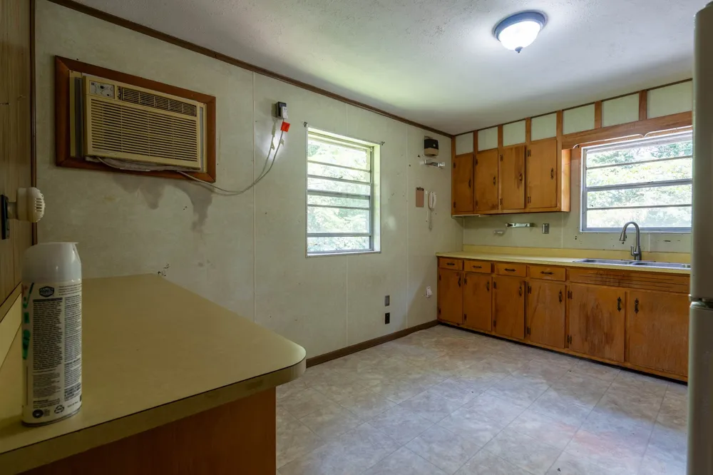 265 Country Ln Lenoir City, TN 37771