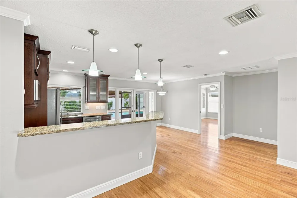 9500 118TH LANE Seminole, FL 33772