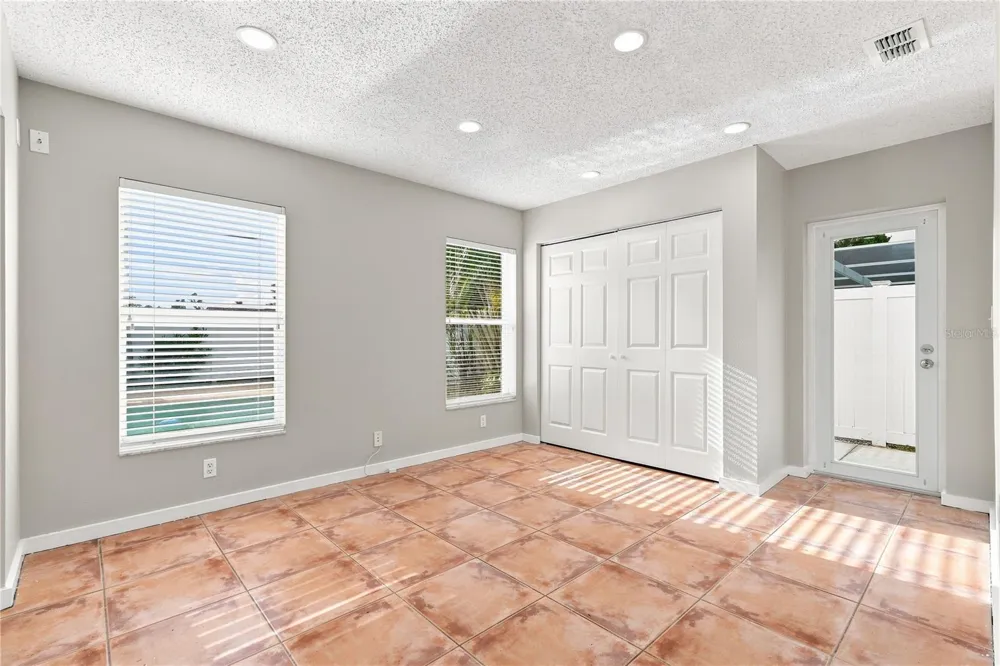 9500 118TH LANE Seminole, FL 33772