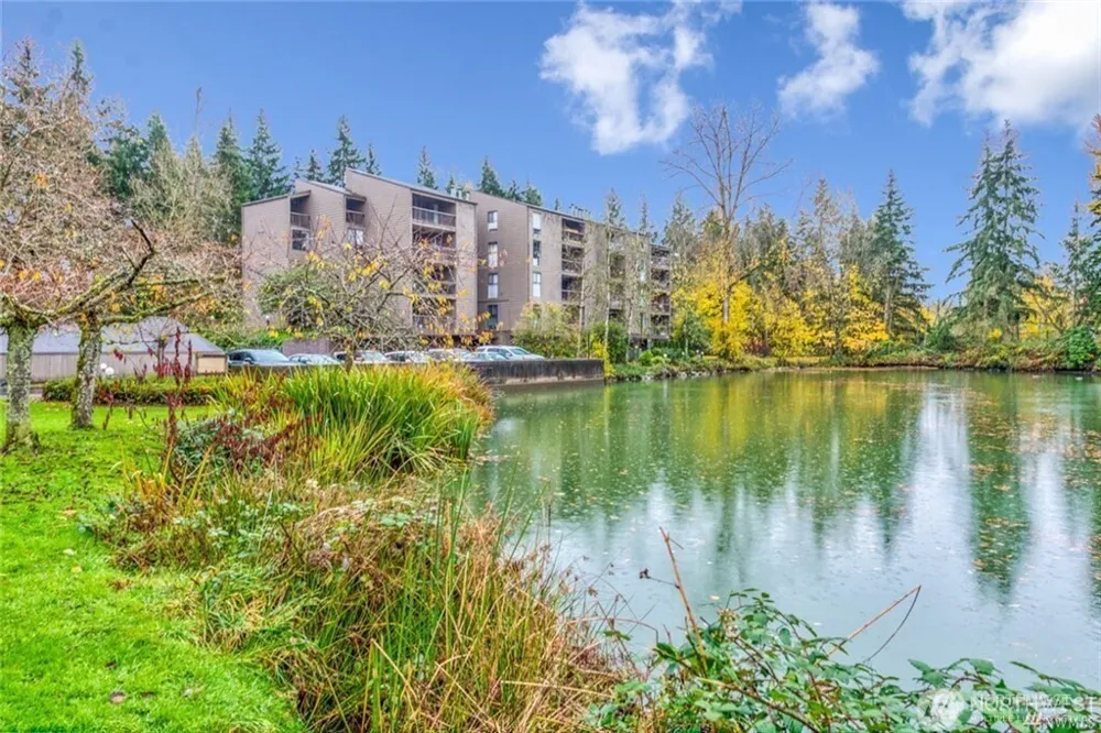 6858 139th Avenue NE #708 Redmond, WA 98052