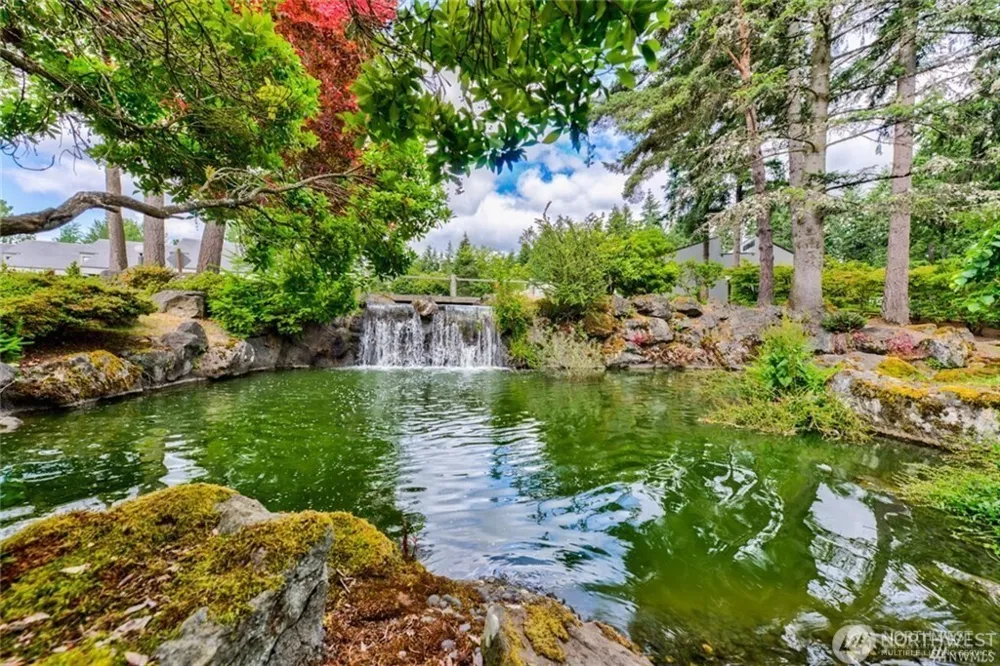 6858 139th Avenue NE #708 Redmond, WA 98052