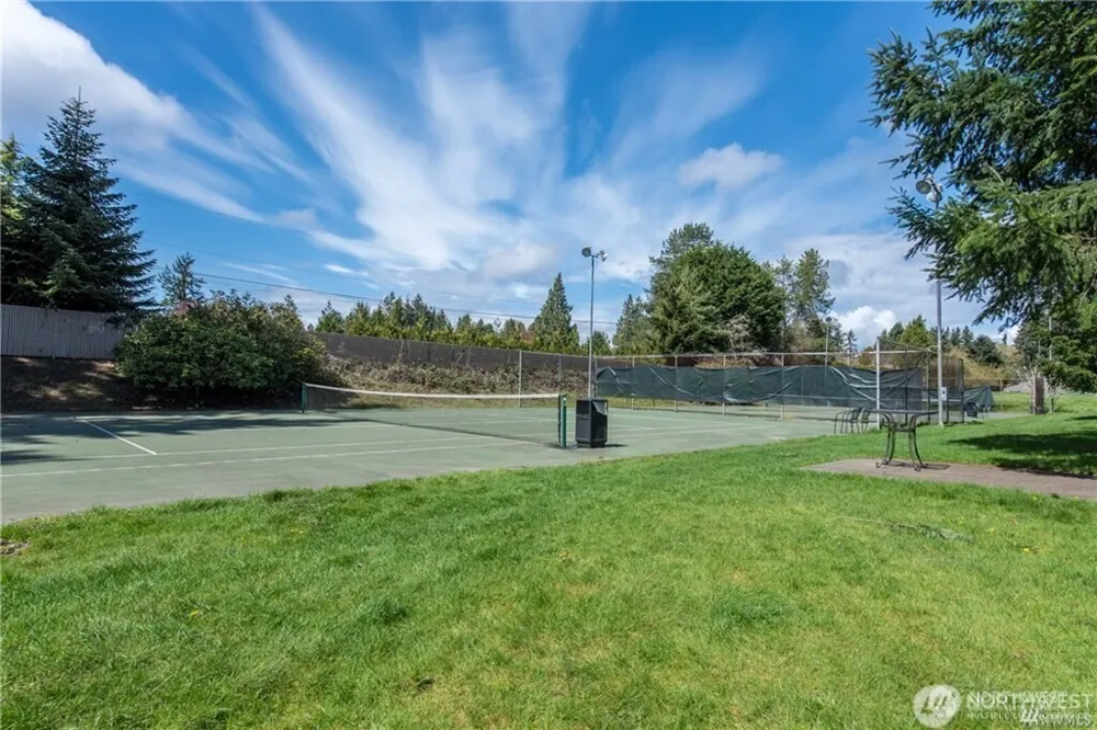 6858 139th Avenue NE #708 Redmond, WA 98052