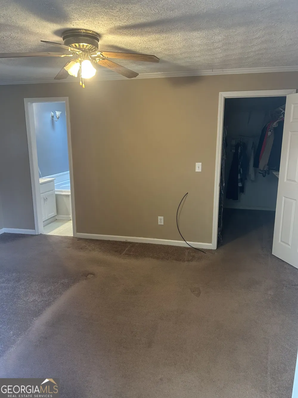 63 Clairmont AVE Elberton, GA 30635