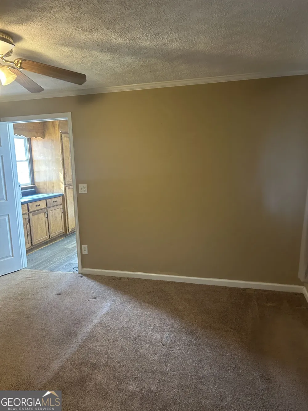 63 Clairmont AVE Elberton, GA 30635