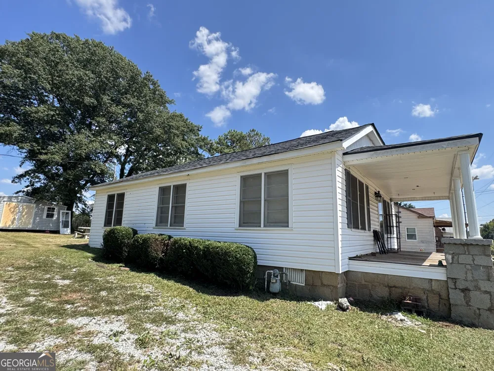 63 Clairmont AVE Elberton, GA 30635