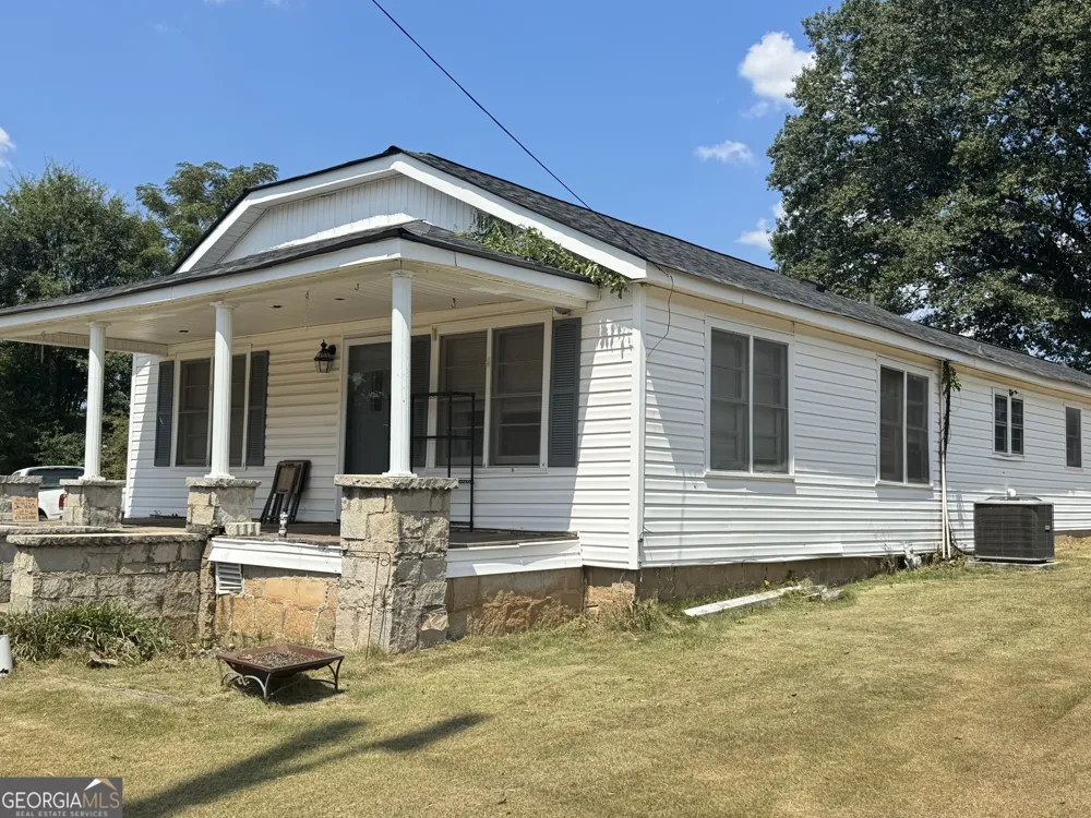 63 Clairmont AVE Elberton, GA 30635