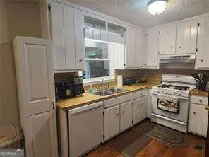 403 N Stringer RD Canton, GA 30115