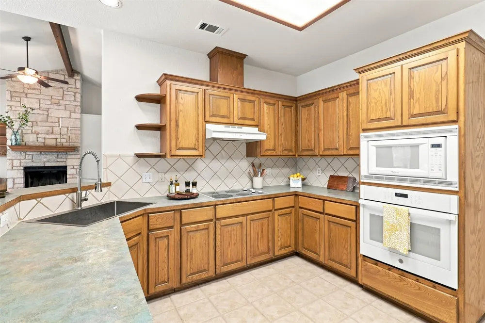 3303 E Scenic Loop Marble Falls, TX 78654