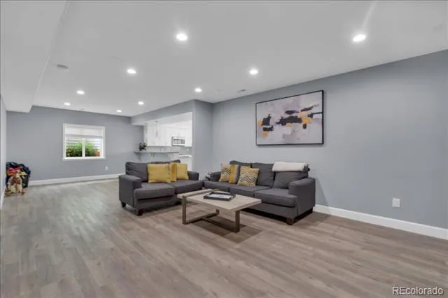 413 De Gaulle Court Aurora, CO 80018