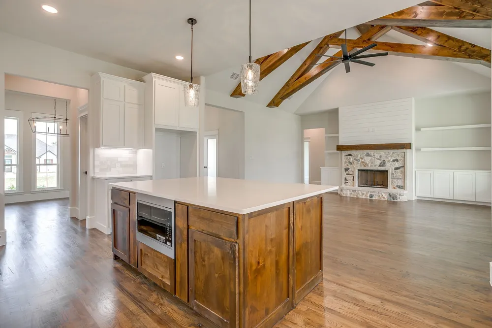 1001 Magnolia Court Springtown, TX 76082