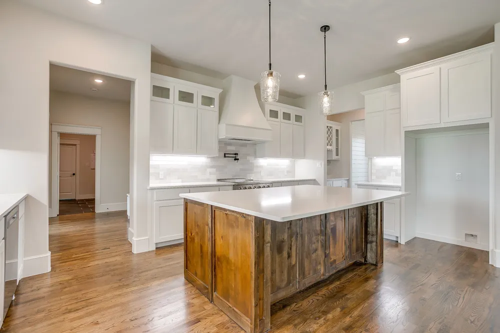 1001 Magnolia Court Springtown, TX 76082