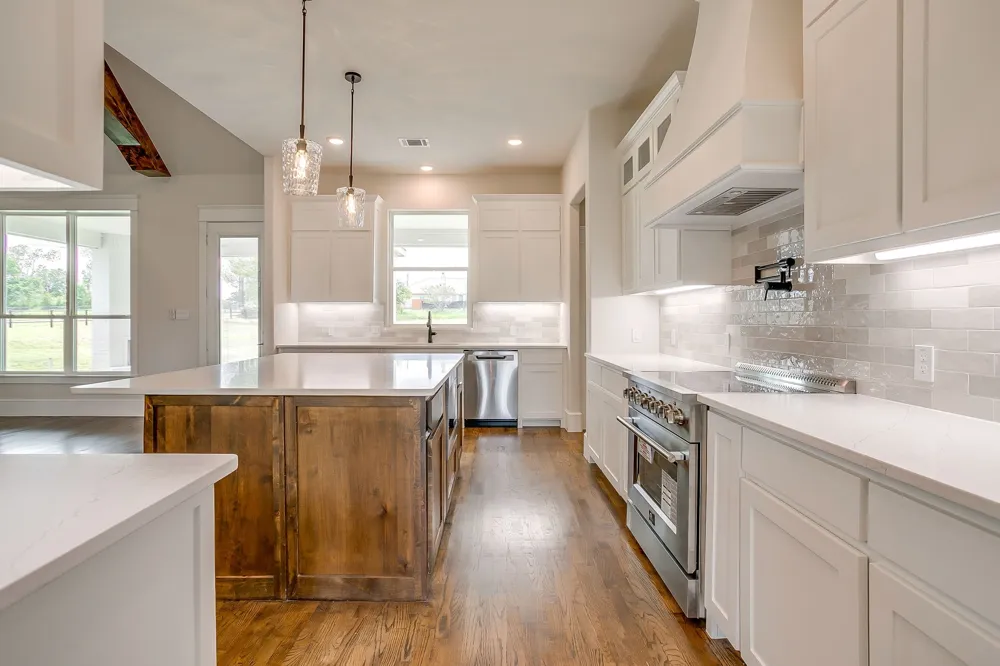 1001 Magnolia Court Springtown, TX 76082