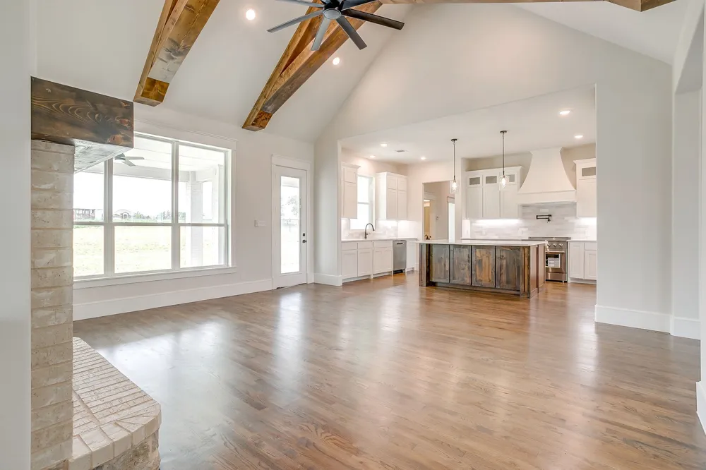 1001 Magnolia Court Springtown, TX 76082