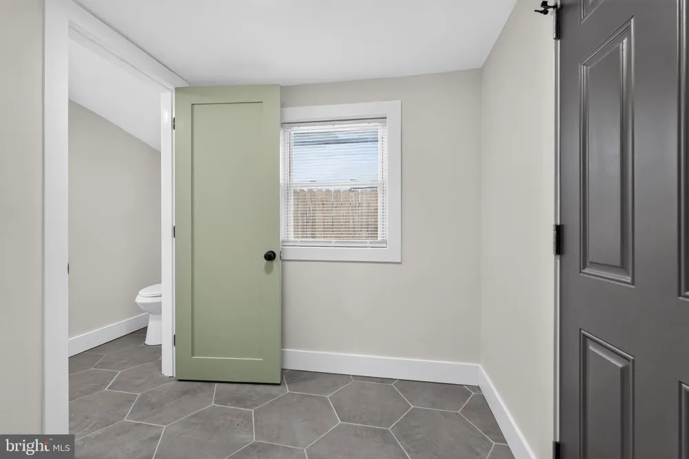 3014 SALMON Philadelphia, PA 19134