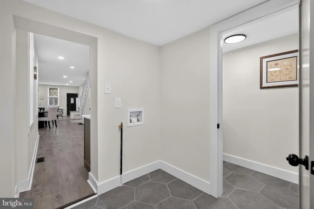 3014 SALMON Philadelphia, PA 19134