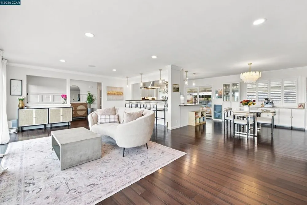 186 Paso Nogal Rd Pleasant Hill, CA 94523