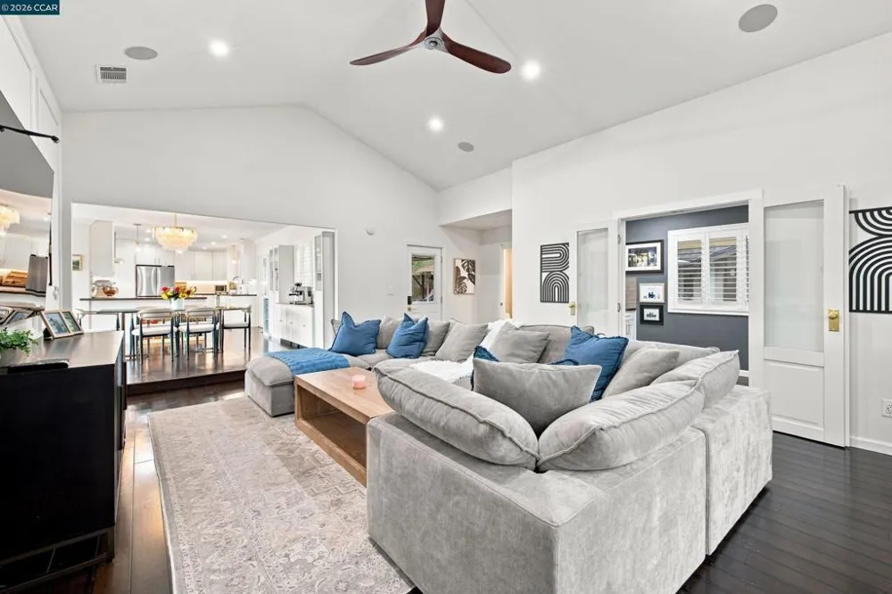 186 Paso Nogal Rd Pleasant Hill, CA 94523