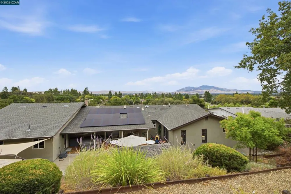 186 Paso Nogal Rd Pleasant Hill, CA 94523