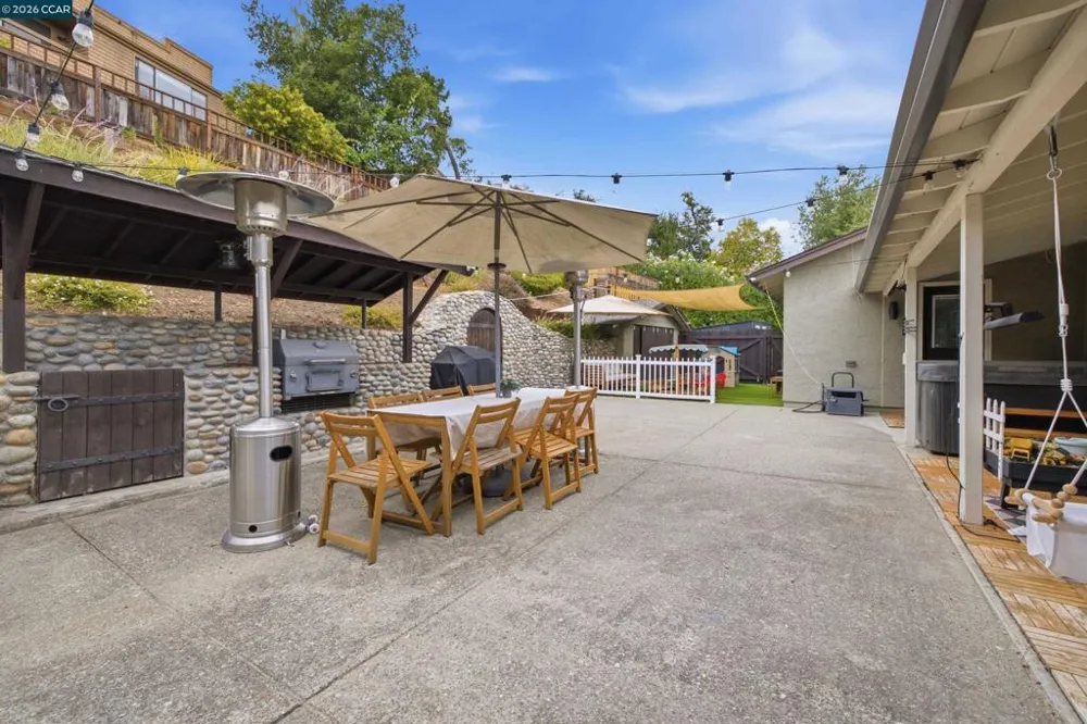 186 Paso Nogal Rd Pleasant Hill, CA 94523