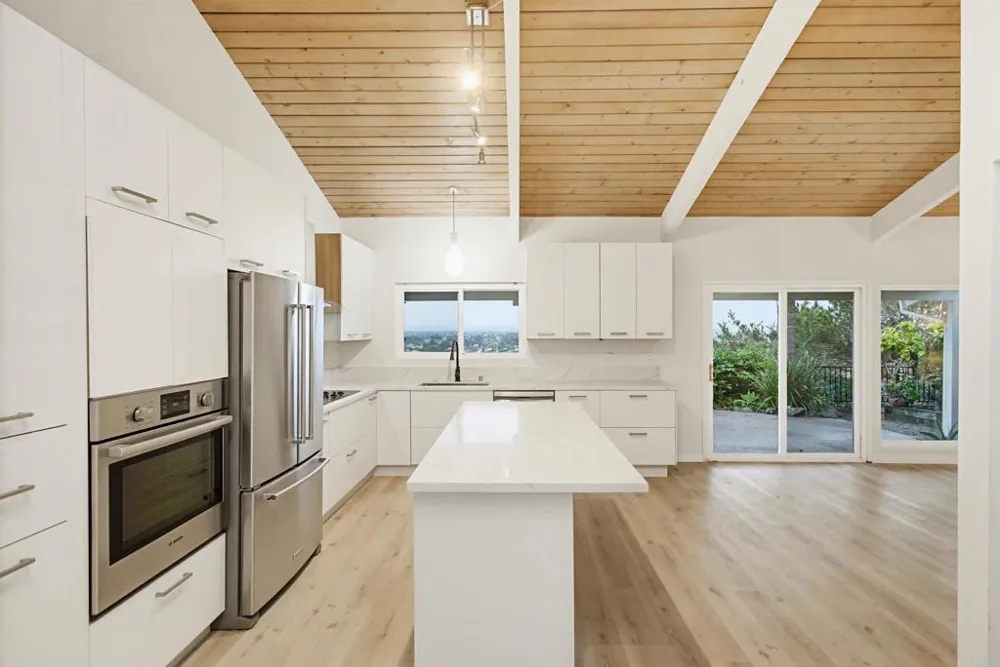 5605 Soledad Mountain Rd La Jolla, CA 92037