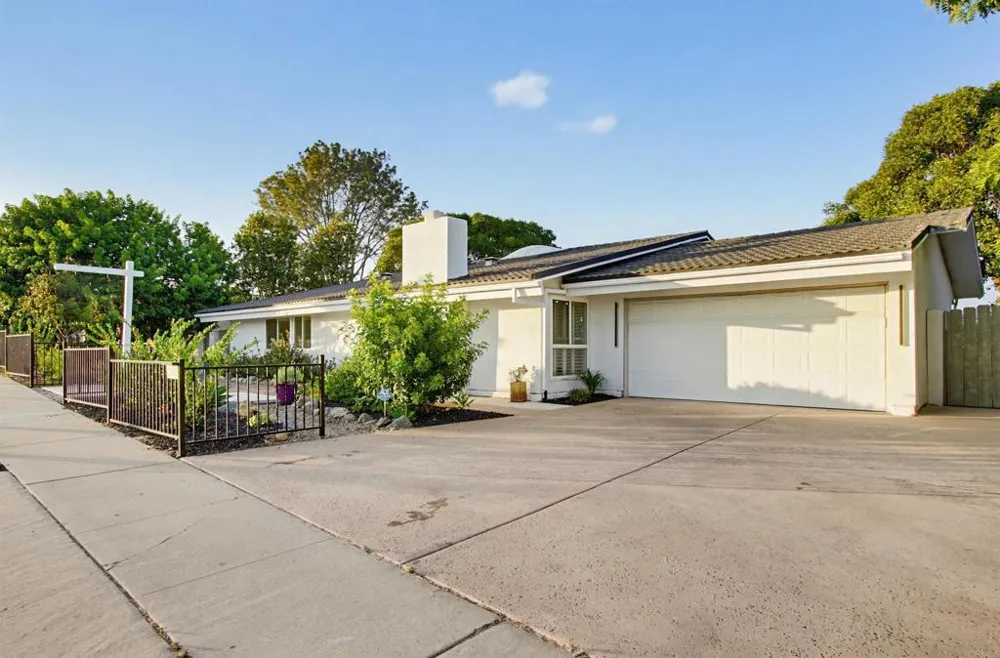 5605 Soledad Mountain Rd La Jolla, CA 92037