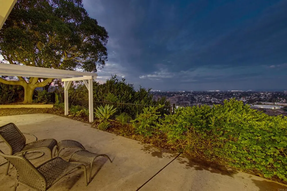 5605 Soledad Mountain Rd La Jolla, CA 92037