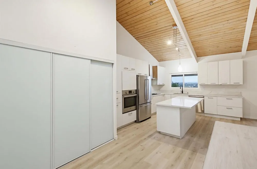 5605 Soledad Mountain Rd La Jolla, CA 92037