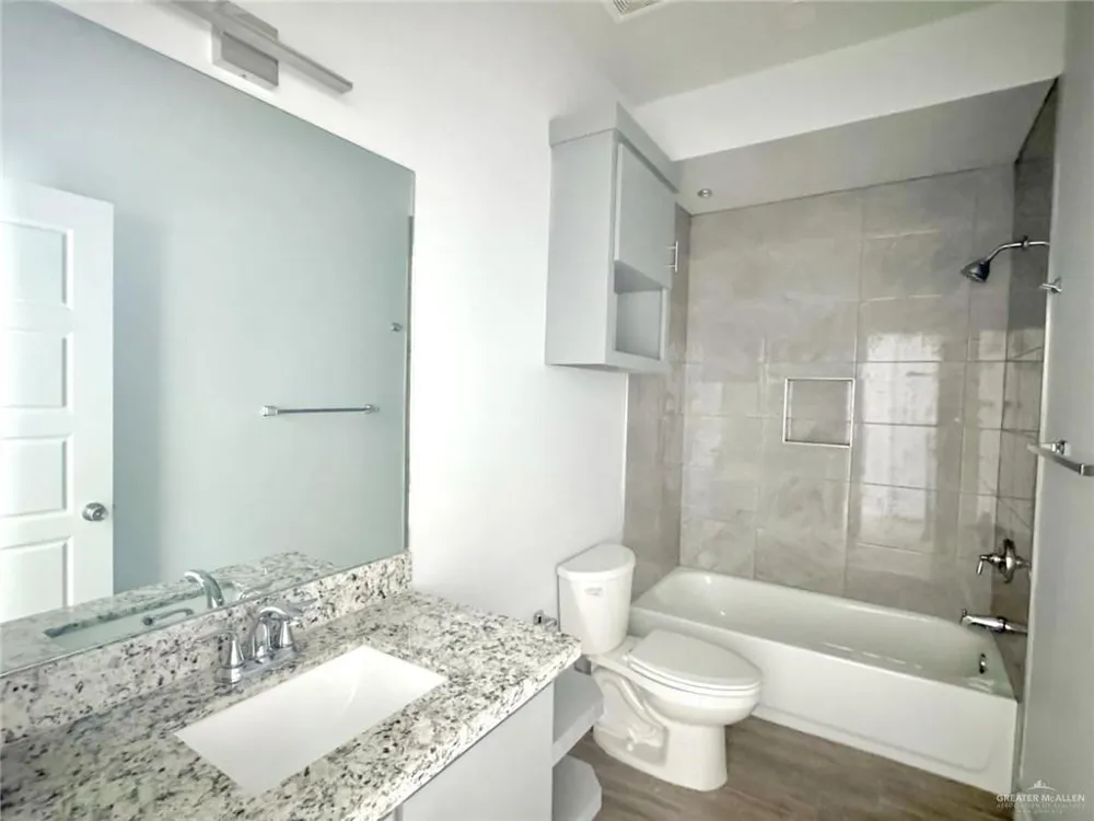 3815 Las Vistas Lane #5 Mercedes, TX 78570