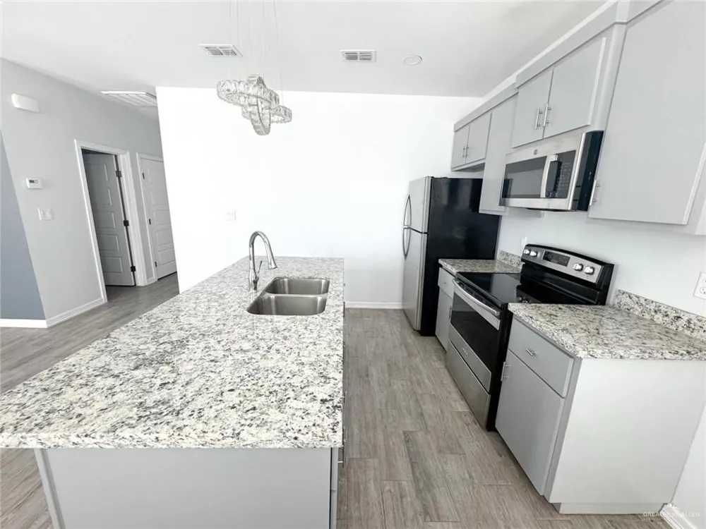 3815 Las Vistas Lane #5 Mercedes, TX 78570