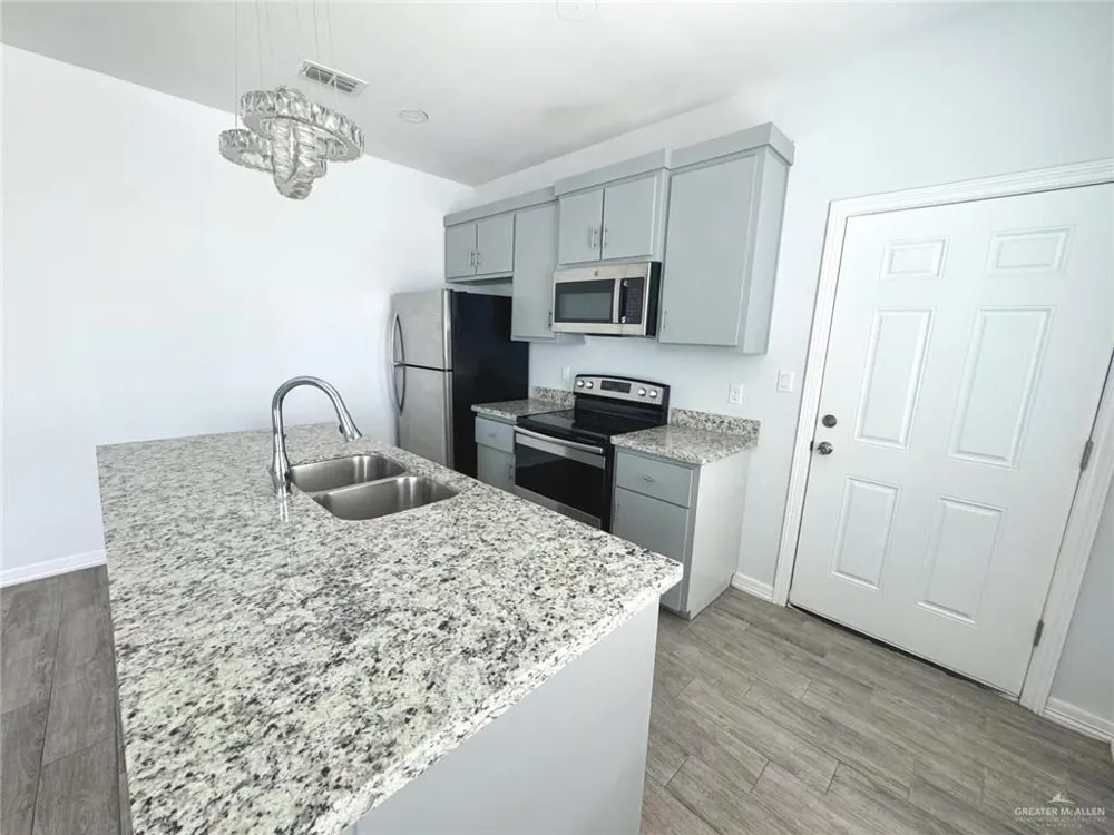 3815 Las Vistas Lane #5 Mercedes, TX 78570
