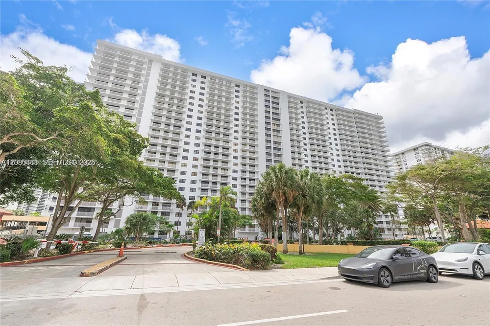 210 174th St #1201 Sunny Isles Beach, FL 33160