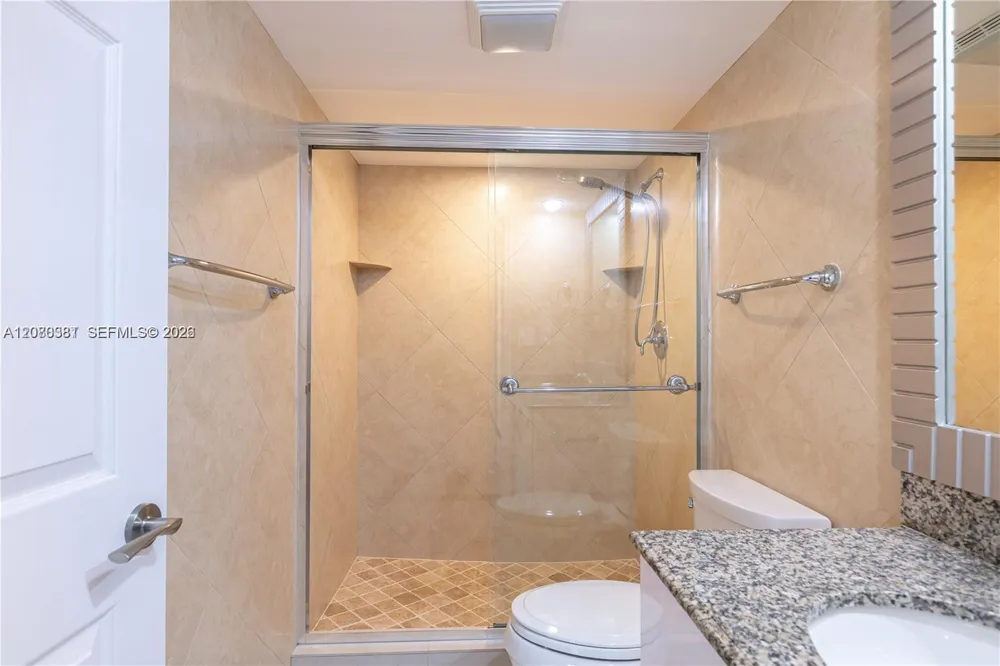 210 174th St #1201 Sunny Isles Beach, FL 33160