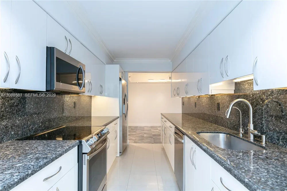 210 174th St #1201 Sunny Isles Beach, FL 33160
