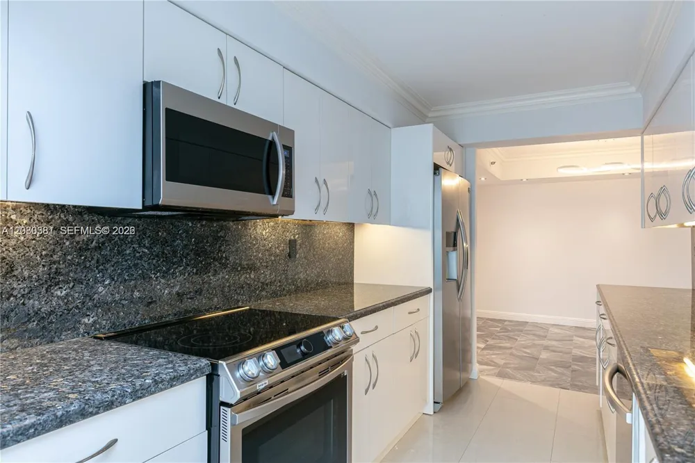 210 174th St #1201 Sunny Isles Beach, FL 33160