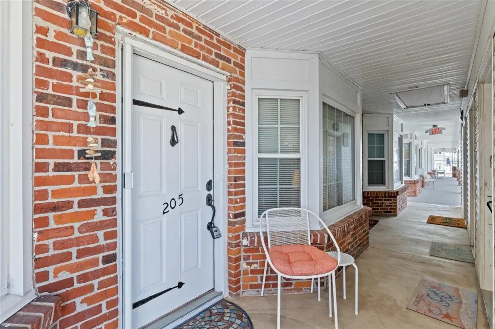 402 E Saint Paul Avenue Wildwood Crest, NJ 08260