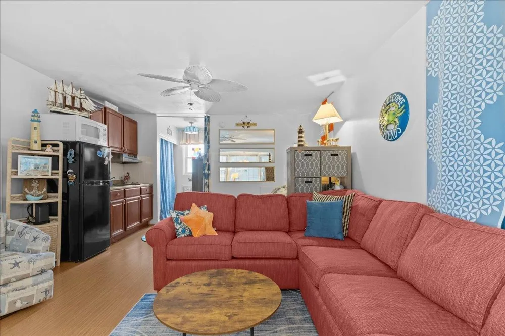 402 E Saint Paul Avenue Wildwood Crest, NJ 08260
