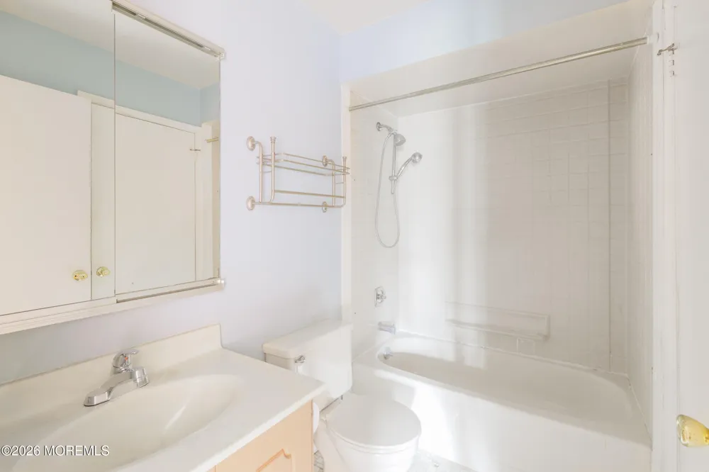 713 Wellington Place Matawan, NJ 07747
