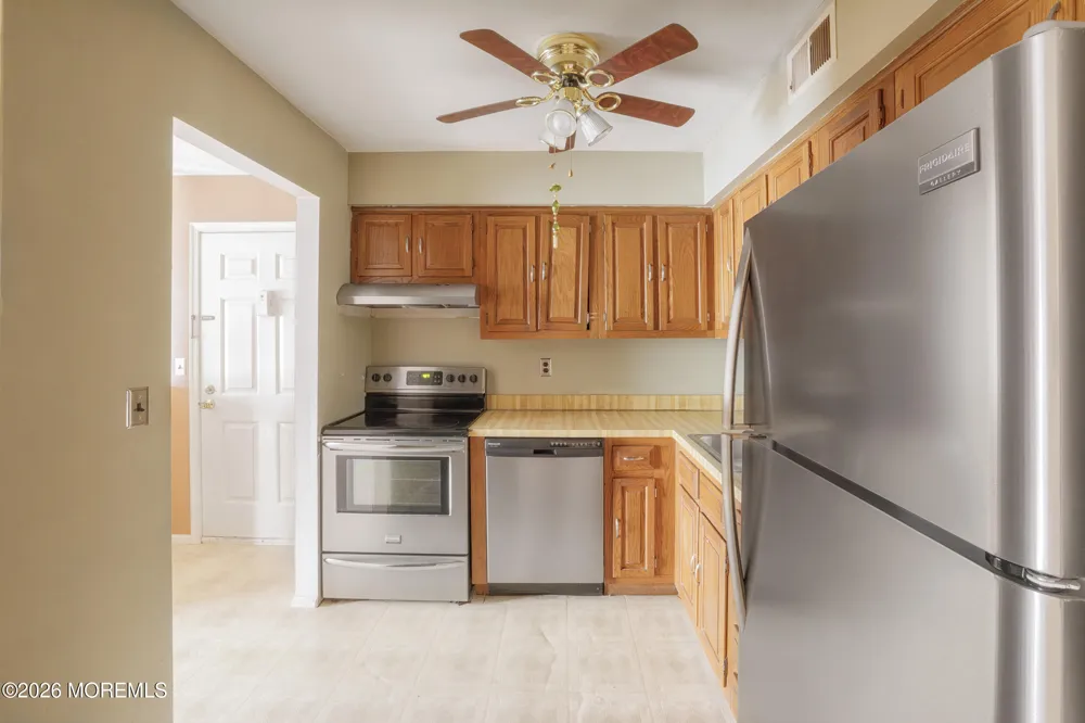713 Wellington Place Matawan, NJ 07747
