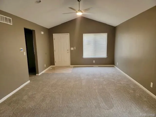 22158 David Avenue Eastpointe City, MI 48021