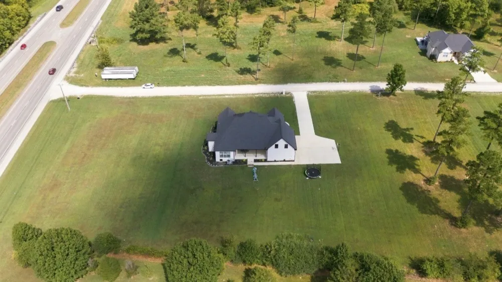 64 Eagle Ridge Ln E Summertown, TN 38483