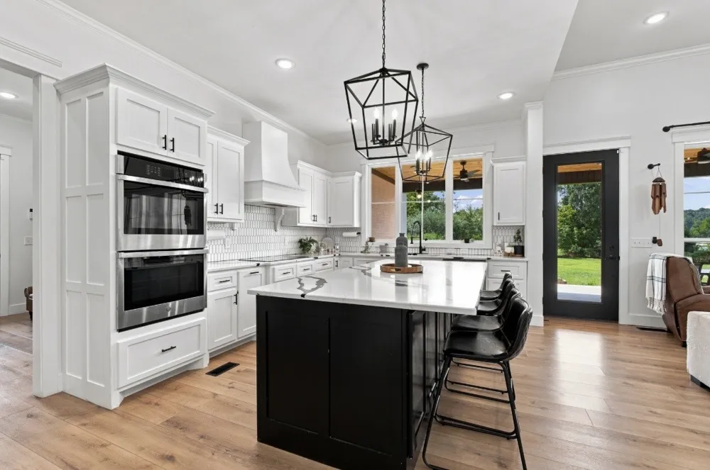 64 Eagle Ridge Ln E Summertown, TN 38483