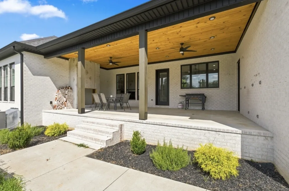 64 Eagle Ridge Ln E Summertown, TN 38483