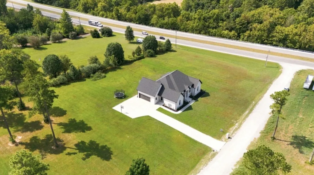 64 Eagle Ridge Ln E Summertown, TN 38483