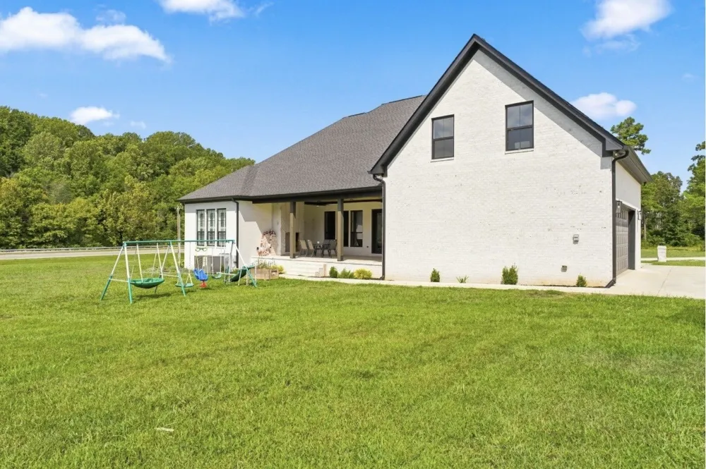 64 Eagle Ridge Ln E Summertown, TN 38483