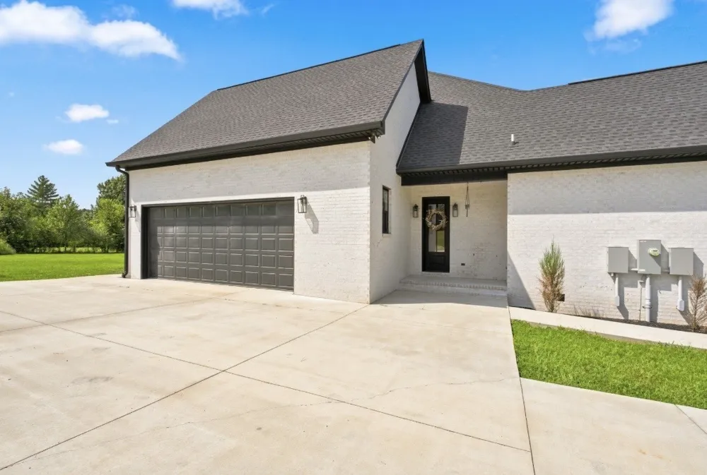 64 Eagle Ridge Ln E Summertown, TN 38483