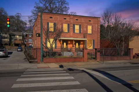 823 Mccallie Avenue