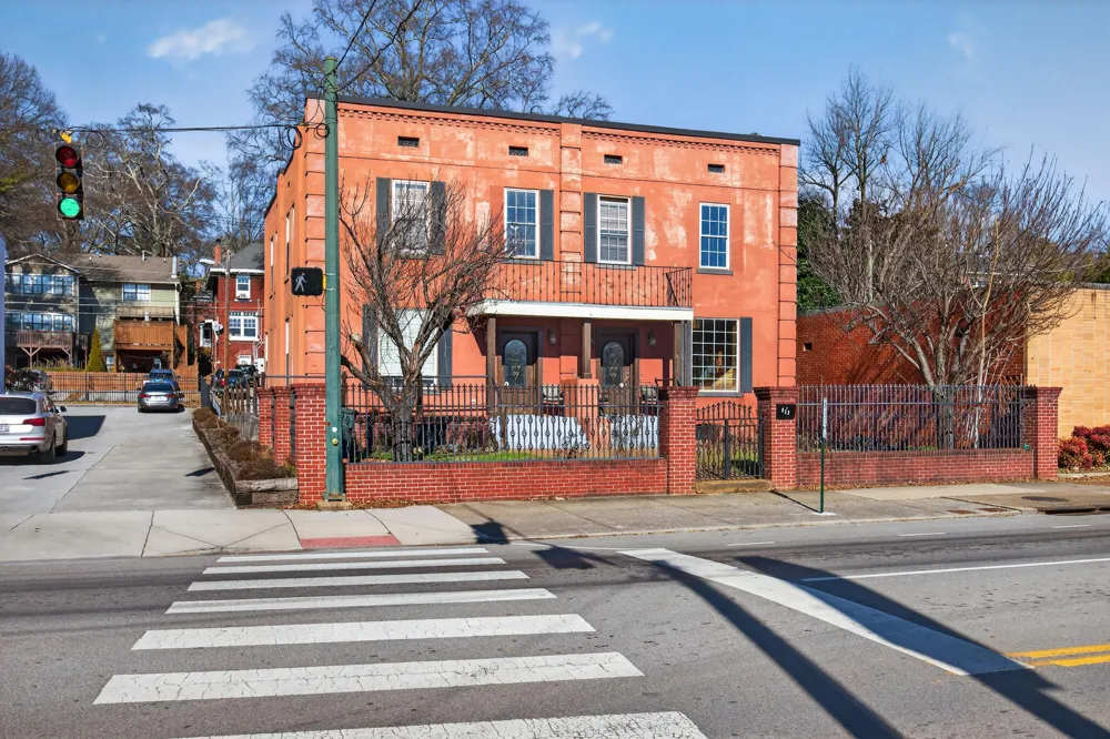 823 Mccallie Avenue Chattanooga, TN 37403