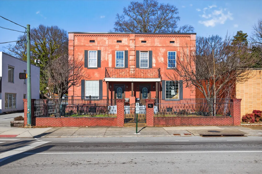 823 Mccallie Avenue Chattanooga, TN 37403